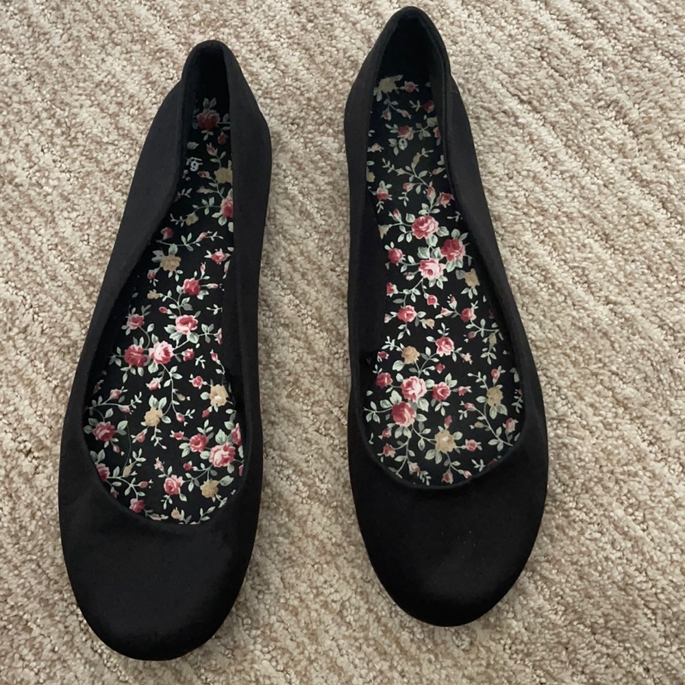 Black flats